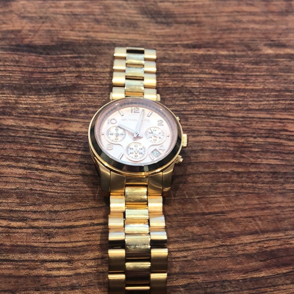 Michael Kors Rose Gold Watch - Picture 1 of 6